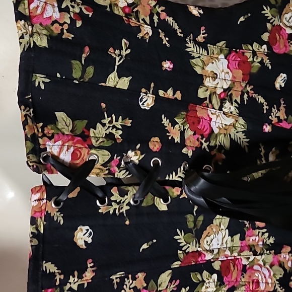 Alivila Y Corset - Picture 6 of 9